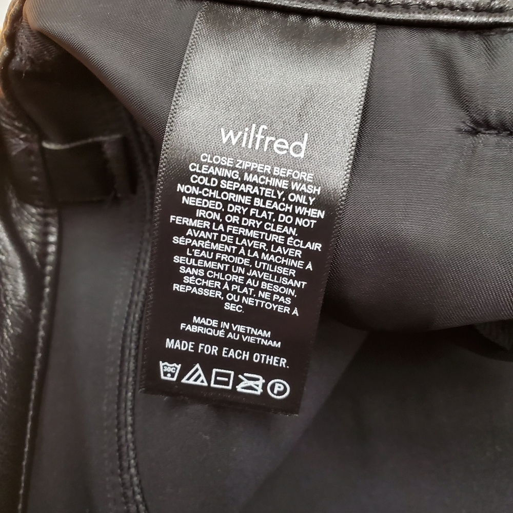 Aritzia Crop Pant - Picture 4 of 8
